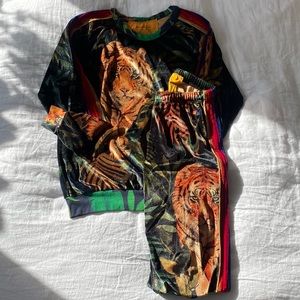 Aviator Nation Limited Edition Black Tiger Set - Large Top & Bottom